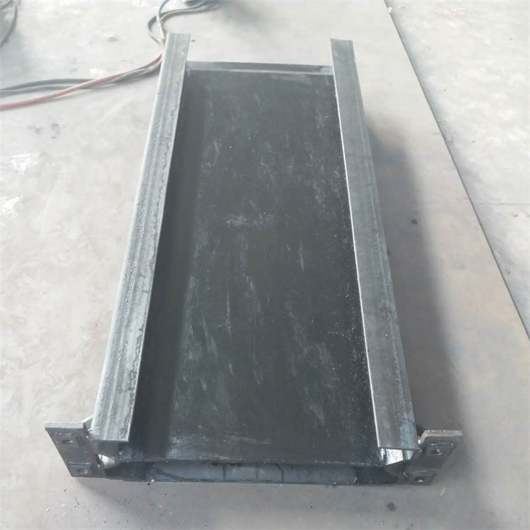 厂家出售煤矿刮板机中部槽 耐磨耐腐蚀刮板机过渡槽